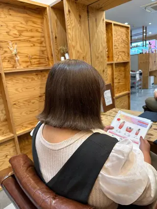 ミディアム adorable 長谷川実夢のヘアスタイル