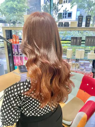 セミロング 暖色ｶﾗｰ/ﾚｲﾔｰ ｶｯﾄ/Yunaのヘアスタイル