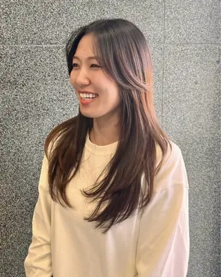 セミロング SOLÉ.（ソレ)所属・白崎 龍神のヘアスタイル