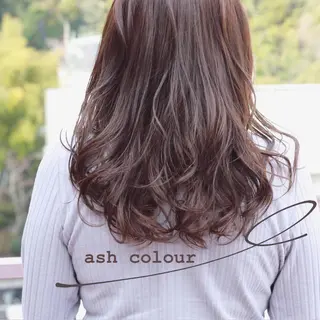 セミロング カラー Viage （ビアージュ）のヘアスタイル