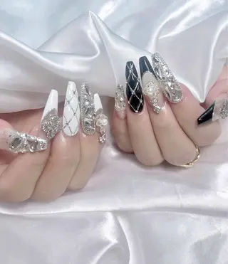 ネイル LEELA NAIL STUDIO所属・LEELA NAIL STUDIOのネイルデザイン