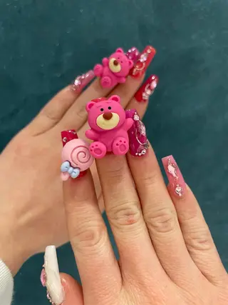 ネイル BINERVA所属・BINERVA nail salonのネイルデザイン