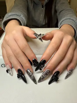 ネイル バラ ばらのネイルデザイン