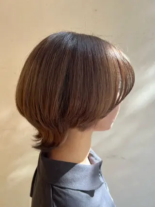 ショート カラー 吉澤 杏美のヘアスタイル