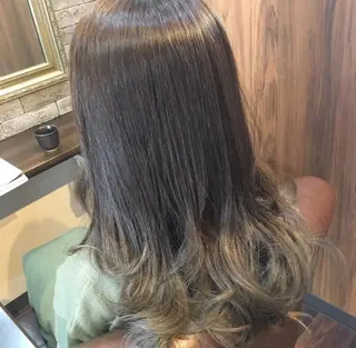 セミロング カラー HairDesign Azurのヘアスタイル