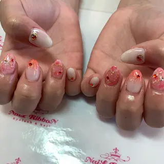 ネイル ネイルリボン 受付スタッフのネイルデザイン