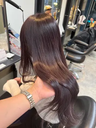 ロング カラー 伊藤 美奈穂のヘアスタイル