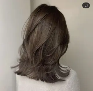 セミロング 鶴井 美空のヘアスタイル