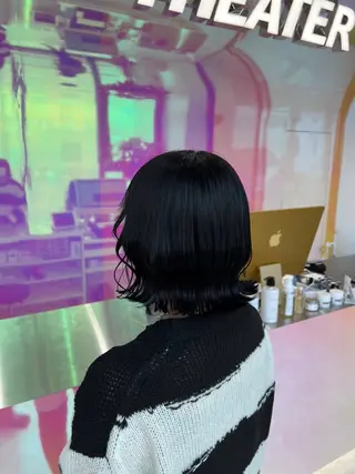 ミディアム カラー パーマ ヘアアレンジ 透明感ブリーチカラー 🌈TOMOHIROのヘアスタイル