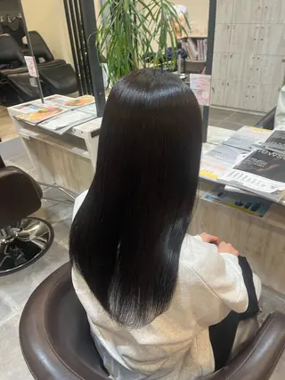 ミディアム 𝗕𝗼𝗻𝗵𝗲𝘂𝗿西梅田所属・ノンダメージ® 稲垣  いおりのヘアスタイル