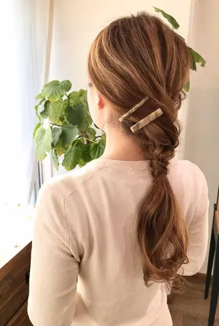 ロング カラー ヘアアレンジ Celeste 心斎橋所属・吉田 小百合のヘアスタイル