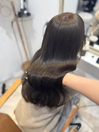 ロング カラー 赤み無し柔らかカラー 【梅田】madokaのヘアスタイル