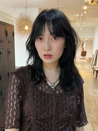 ミディアム 千田 紗羽のヘアスタイル