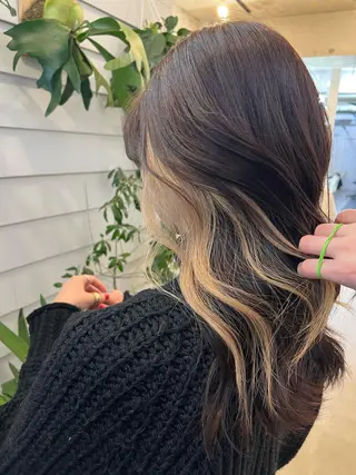 カラー YUI ハイトーンカラーのヘアスタイル