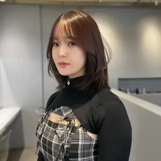 ミディアム カラー 柔らかブラウン/顔周 りレイヤー♡ユウシのヘアスタイル