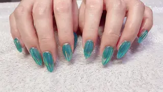 ネイル BLOOMブルーム所属・佐伯 彩菜のネイルデザイン