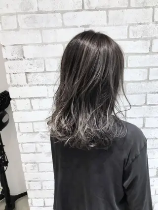 ロング カラー パーマ ヘアアレンジ メンズ キッズ ネイル マツエク・マツパ バレイヤージュ/ 髪質改善/渡邉悟🌱のヘアスタイル