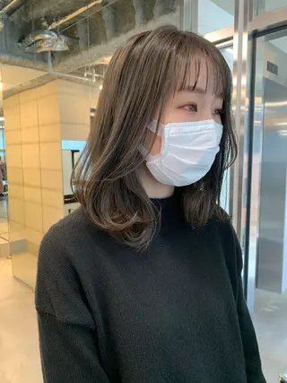 ミディアム カラー 透明感/オリーブ/ グレージュ/YUKAのヘアスタイル