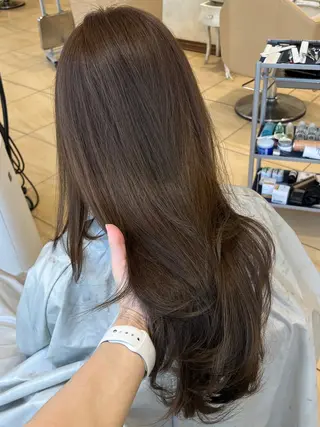 ロング zacc所属・汐折 幸莉のヘアスタイル