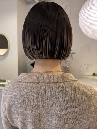 ショート カラー Loom.所属・村上雅人 ナチュラルモードのヘアスタイル