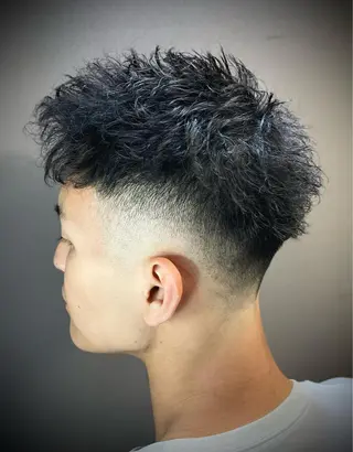 ショート パーマ メンズ 浅見 天翔のヘアスタイル