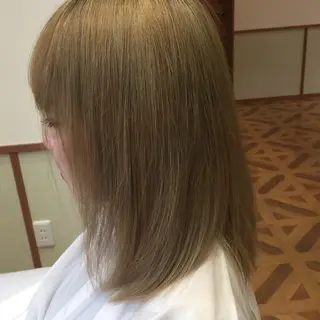 セミロング カラー 大石 陽菜のヘアスタイル
