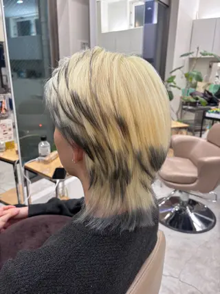 ショート カラー rion🪽 /縮毛矯正のヘアスタイル