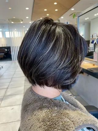 ショート カラー 渡部雄大 ショート／縮毛矯正のヘアスタイル