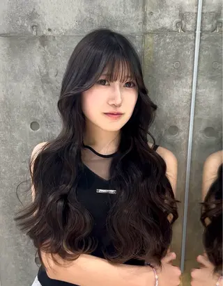 ロング 🎀透明感ブラウ ンshizuka🎀のヘアスタイル