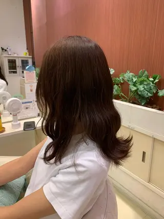 カラー 大西 七海のヘアスタイル