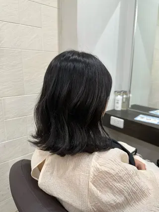 セミロング TOMOMI /フロレゾンのヘアスタイル