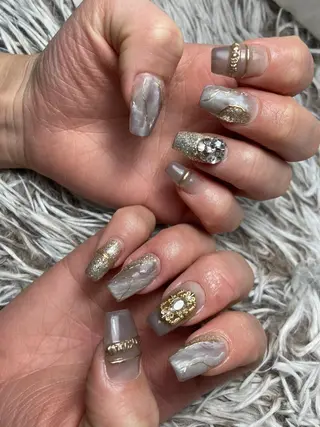 ミディアム ネイル ✴︎ Delightのネイルデザイン