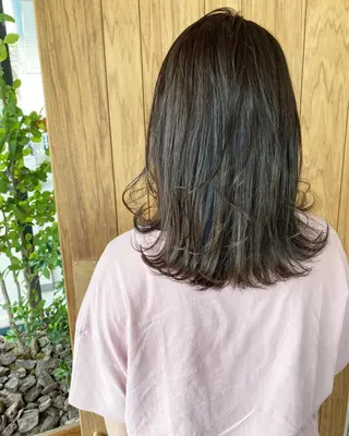 ミディアム カラー フラム所属・WATANABE MISAKIのヘアスタイル