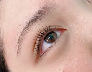 マツエク・マツパ まつ毛パーマ専門& men's眉AYAの眉毛・アイブロウイメージ