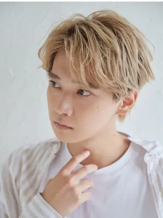 カラー メンズ little  porto所属・透明感・艶感 小坂隼斗のヘアスタイル
