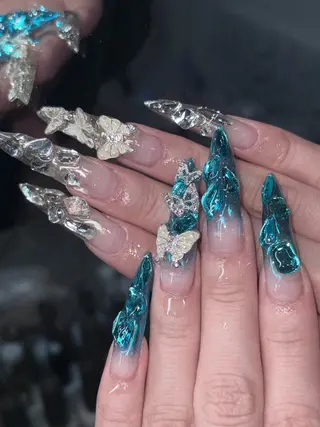 ネイル NES NAIL所属・さゆり￤推しキャラ ￤ロングネイル🩷のネイルデザイン