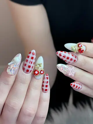 ネイル Dark Honey Susuのネイルデザイン