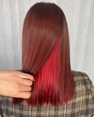 ロング カラー UNDER vr 【アンダーバー】のヘアスタイル