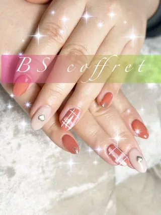 ネイル BSCoffret所属・Takagi tomokoのネイルデザイン