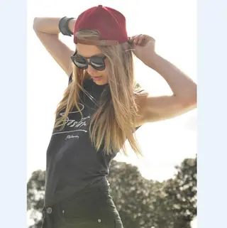 ロング カラー パーマ 大阪レミーエクステ チビ編み込みのヘアスタイル