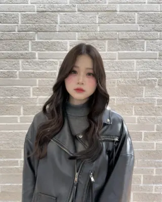 ロング カラー karina🌿レイ ヤーカット/髪質改善のヘアスタイル