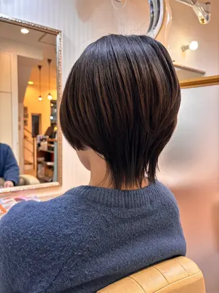 ショート シンセティックヘアデザイン所属・吉井 愛のヘアスタイル