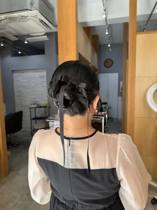 ミディアム miloc MOMOKAのヘアスタイル