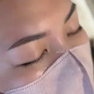 アイブロウ 🤍Five Beauty Clinic所属・衛藤 志歩子の眉毛・アイブロウイメージ