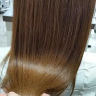 セミロング trico上新庄店所属・jr.カラーリスト 園田峻平のヘアスタイル