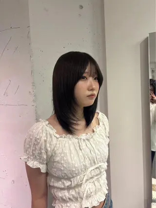 ミディアム カラー LEF所属・松崎 真衣のヘアスタイル