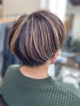 ショート カラー リヴァベイリア所属・ショートヘア/ 鈴木　亜紀子のヘアスタイル