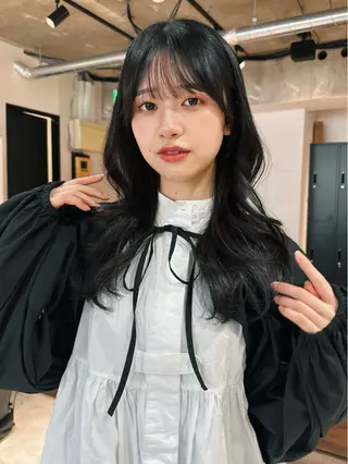 ロング カラー パーマ 🫧小顔×似合わせ× 透明感カラー🫧のヘアスタイル