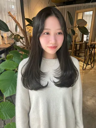 ロング 遠藤 眞実のヘアスタイル
