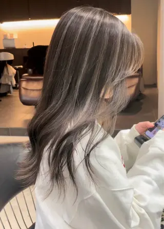 ロング カラー ハイトーン/複雑履歴 名古屋/FUTOのヘアスタイル
